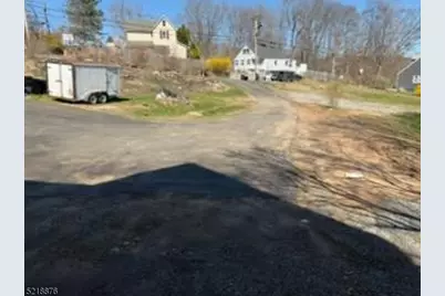 270 Espanong Rd #2, Jefferson Township, NJ 07849 - Photo 11