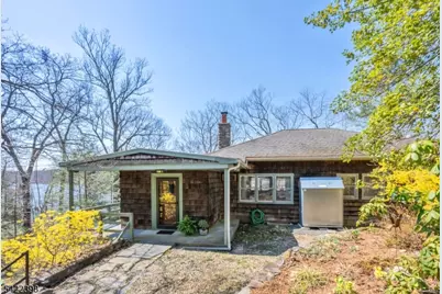 27 Middle Road, Bloomingdale, NJ 07403 - Photo 3