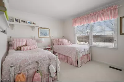 36 Vanderveer Dr, Bernards Township, NJ 07920 - Photo 27