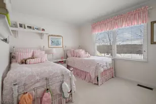 36 Vanderveer Dr, Bernards Township, NJ 07920 - Photo 27