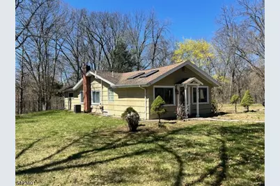 19 Crescent Rd, Wayne, NJ 07470 - Photo 5