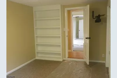 19 Crescent Rd, Wayne, NJ 07470 - Photo 17