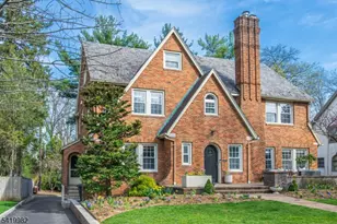 19 The Fairway, Montclair, NJ 07043 - Photo 3