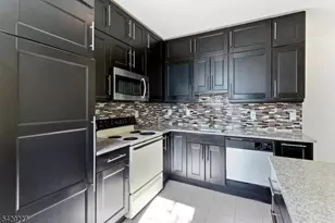 39-45 Bruen St, Newark, NJ 07105 - Photo 9