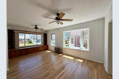 206 Amsterdam Ave, Roselle, NJ 07203 - Photo 5