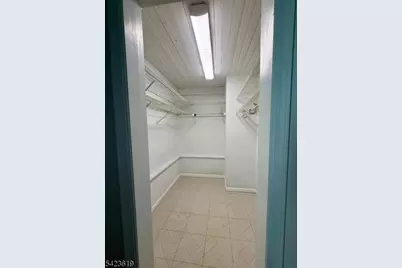 206 Amsterdam Ave, Roselle, NJ 07203 - Photo 13