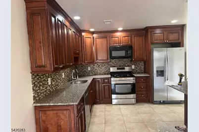 6 Boyard Ct, Franklin Township, NJ 08873 - Photo 5