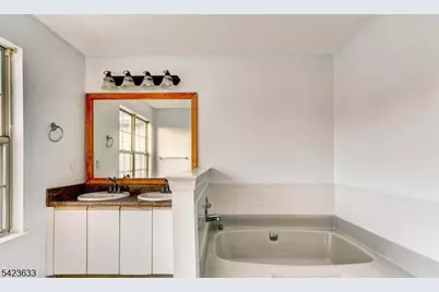 115 Salem Rd, North Brunswick Township, NJ 08902 - Photo 19