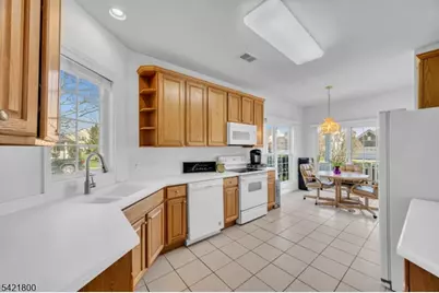 180 Stone Manor Dr, Franklin Township, NJ 08873 - Photo 11