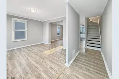 564 Warren St, Phillipsburg, NJ 08865 - Photo 3