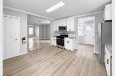 564 Warren St, Phillipsburg, NJ 08865 - Photo 13