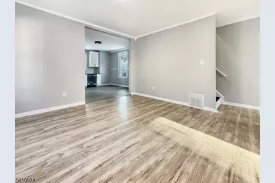 564 Warren St, Phillipsburg, NJ 08865 - Photo 9