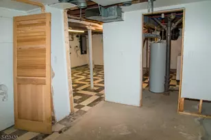 525 Passaic Ave, Kenilworth, NJ 07033 - Photo 17