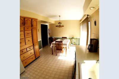 13 Summerall Rd, Franklin Township, NJ 08873 - Photo 11