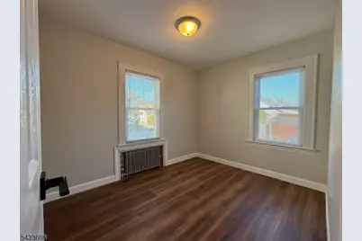 1017 Grandview Ave, Union Township, NJ 07083 - Photo 7