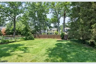 23 Gates Ave, Summit, NJ 07901 - Photo 7