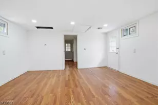 905 N Washington Ave, Green Brook Township, NJ 08812 - Photo 33