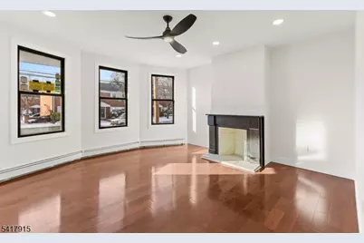 633 Lafayette Ave, Hawthorne, NJ 07506 - Photo 1