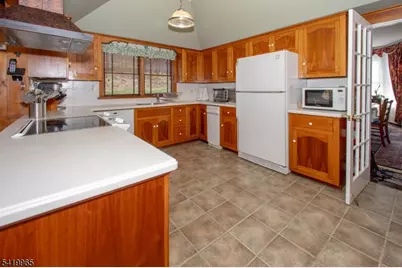 27 Edison Ave, Ogdensburg, NJ 07439 - Photo 17