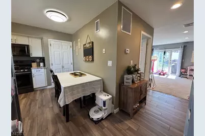 33 Woodsedge Ave, Mount Olive, NJ 07828 - Photo 13