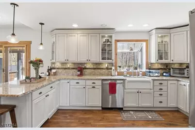 27 Heather Hills Dr, Jefferson Township, NJ 07438 - Photo 7