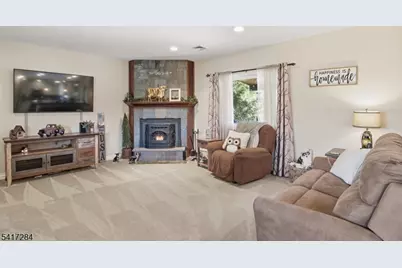 27 Heather Hills Dr, Jefferson Township, NJ 07438 - Photo 11