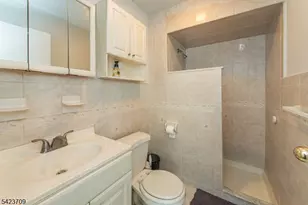 22 Tioga Ave, Parsippany, NJ 07034 - Photo 15