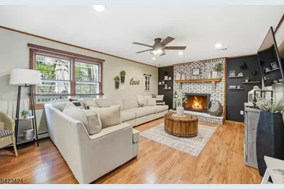 6 Robin Dr, Jefferson Township, NJ 07438 - Photo 13