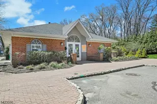 111 Raintree Ln, Mahwah, NJ 07430 - Photo 13