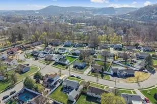 25 Stiles Ct, Pompton Lakes, NJ 07442 - Photo 9