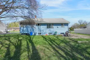 25 Stiles Ct, Pompton Lakes, NJ 07442 - Photo 5