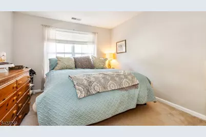 366 Cambridge Dr, Butler, NJ 07405 - Photo 17