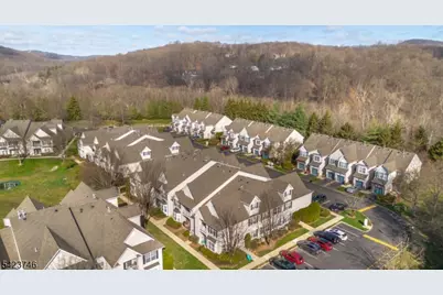 366 Cambridge Dr, Butler, NJ 07405 - Photo 3