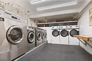 17 Elwood Pl Apt, Newark, NJ 07104 - Photo 11