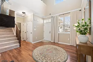 8 Scarlet Oak Dr, Montgomery Township, NJ 08540 - Photo 7