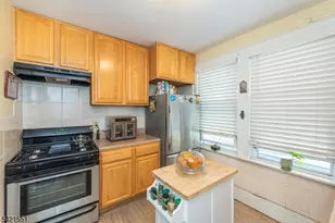 32 Irving St, Montclair, NJ 07042 - Photo 11