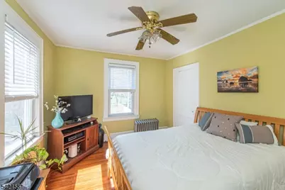 32 Irving St, Montclair, NJ 07042 - Photo 17