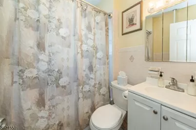 32 Irving St, Montclair, NJ 07042 - Photo 13