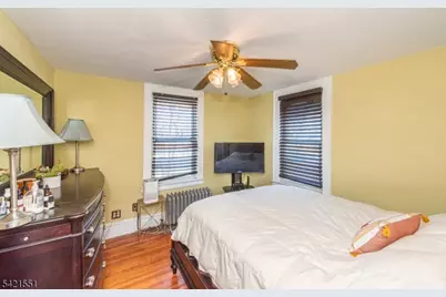 32 Irving St, Montclair, NJ 07042 - Photo 15