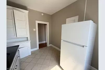 16 Irving St Apt #C6, Newark, NJ 07112 - Photo 7