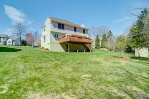 8 Mulberry Ct, Roxbury Township, NJ 07876 - Photo 3