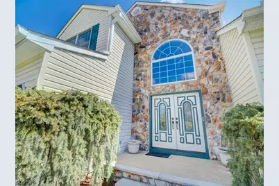 8 Mulberry Ct, Roxbury Township, NJ 07876 - Photo 3