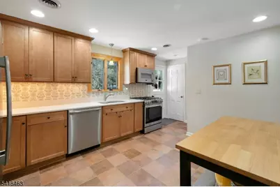 55 Carlton Rd, Long Hill Township, NJ 07946 - Photo 9