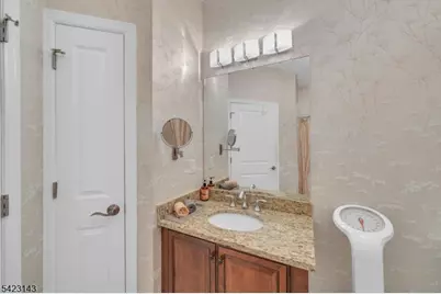 1107 Wickham Ter #374, Clifton, NJ 07013 - Photo 23