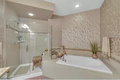 1107 Wickham Ter #374, Clifton, NJ 07013 - Photo 17