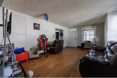 427 Robins St, Roselle, NJ 07203 - Photo 25