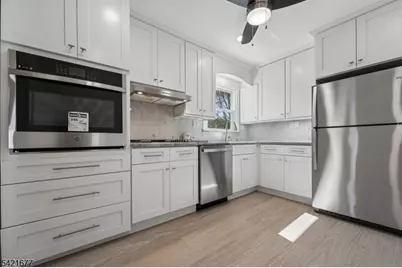 71 Ridge Rd, Cedar Grove, NJ 07009 - Photo 9