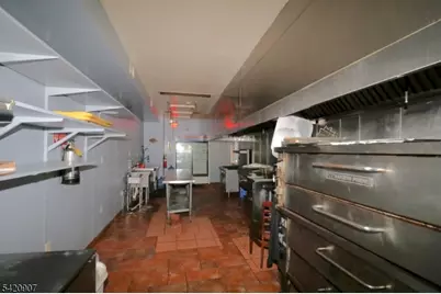 294 Park Ave, Newark, NJ 07107 - Photo 5