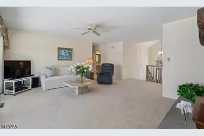 201 S New Jersey Ave, Jefferson Township, NJ 07849 - Photo 13