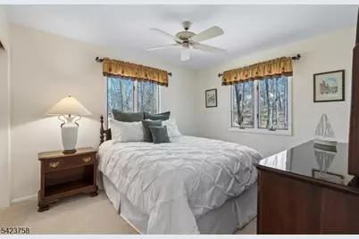 201 S New Jersey Ave, Jefferson Township, NJ 07849 - Photo 23